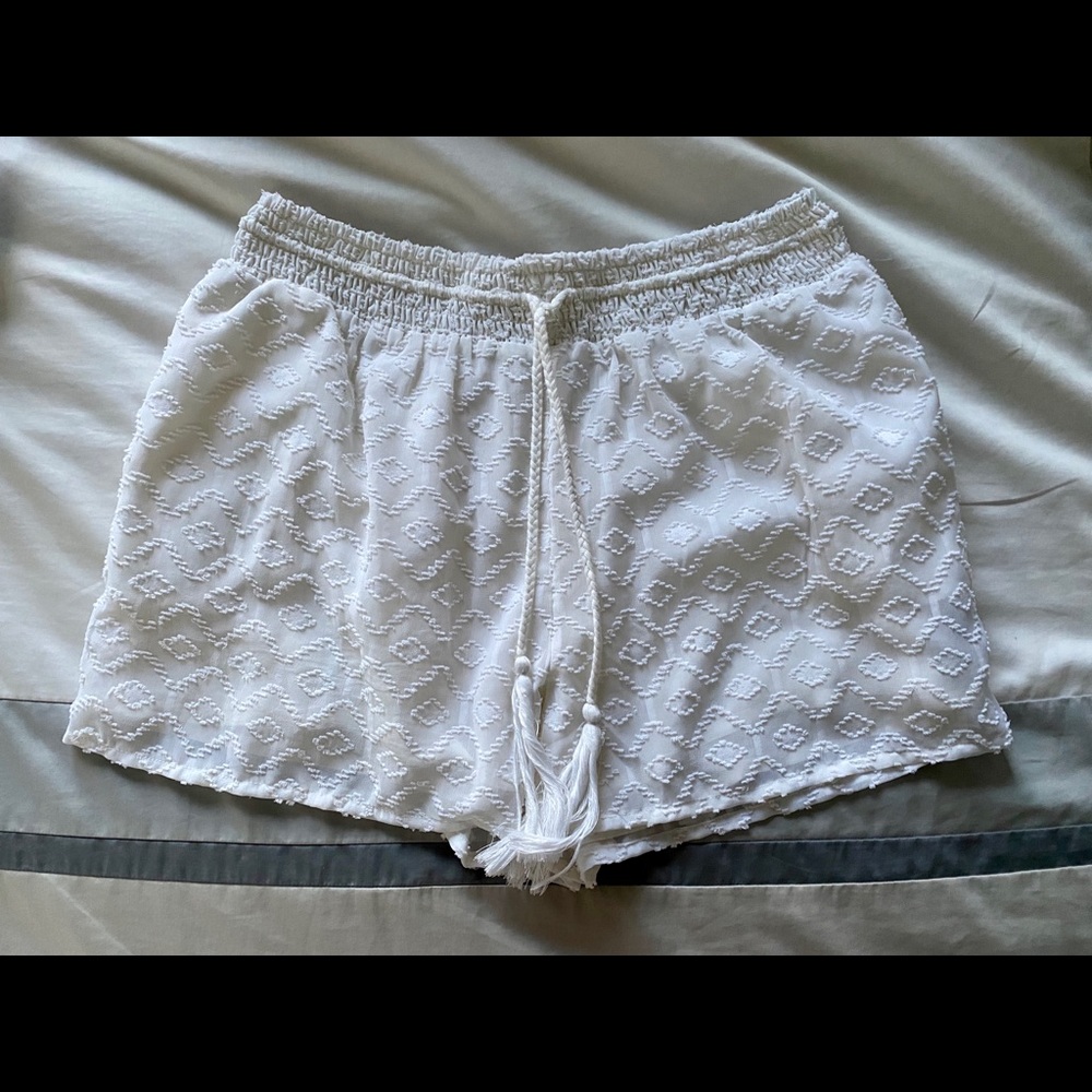House of Harlow white shorts